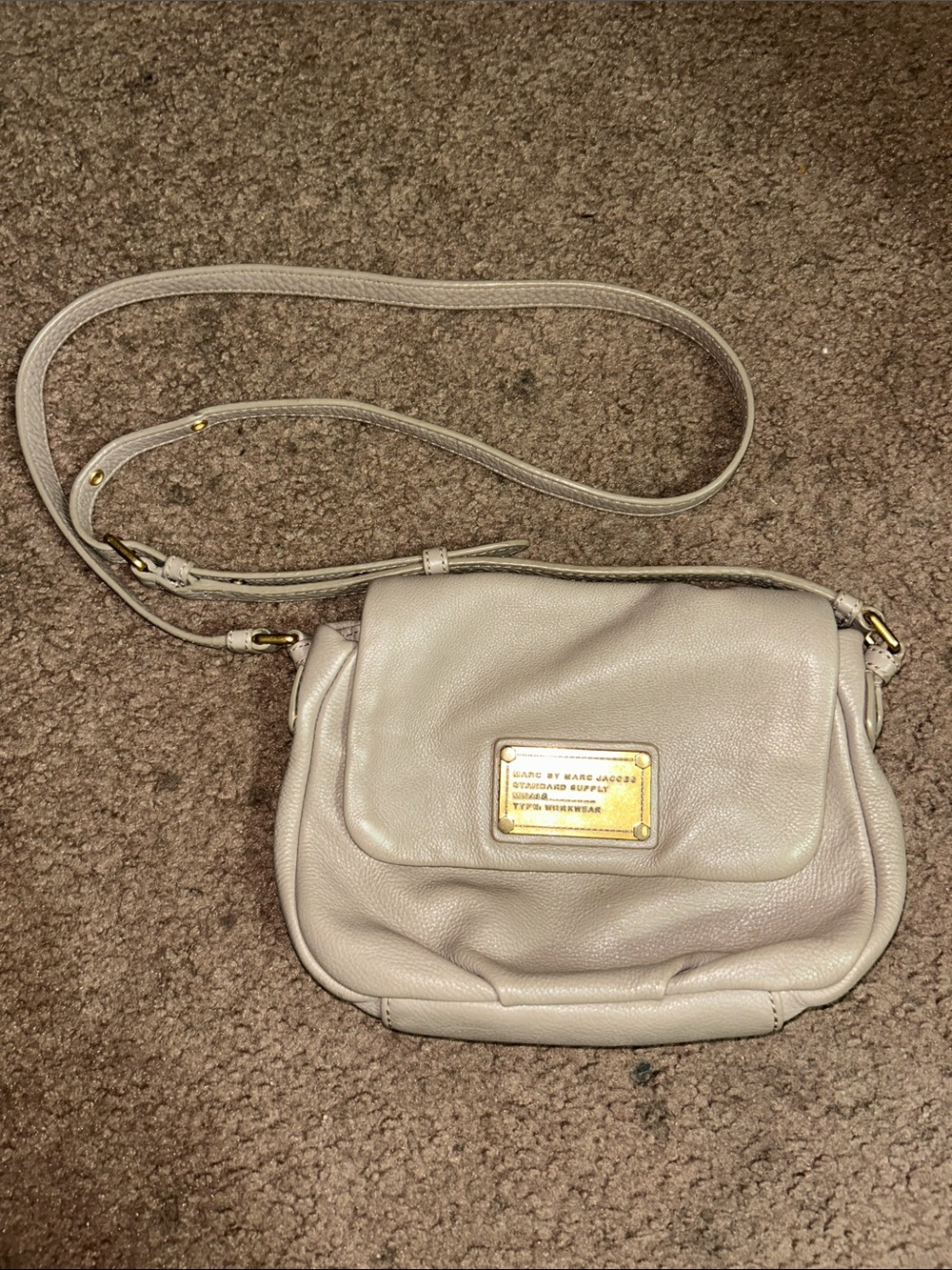 Preowned Marc By Marc Jacobs Pebbled Leather Crossbody - Beige